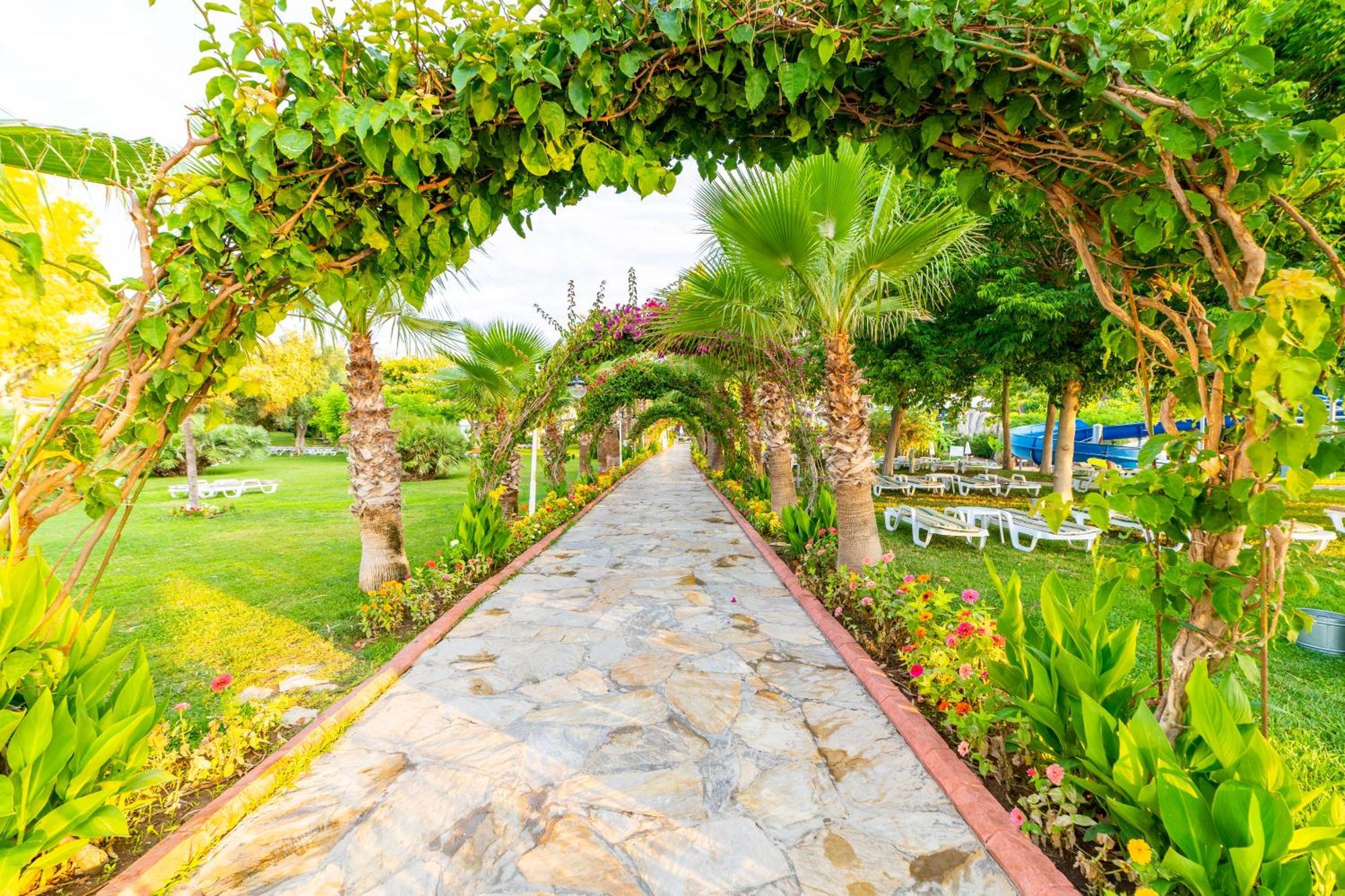 Queen'S Park Le Jardin Kemer Exterior foto